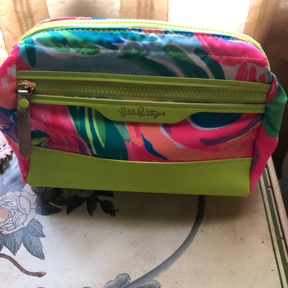 Lilly Pulitzer Handbags - Lilly Pulitzer Makeup/Toiletries Travel Bag Nylon
